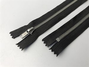 Lynlås - mørk brun og ikke delbar, 25 cm